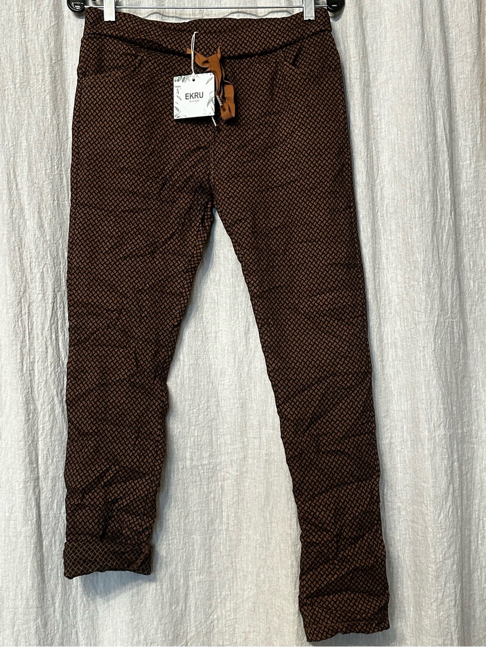 NWT EKRU European Crinkle Brown Patterned Pants